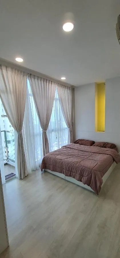 Apartment Straits Garden Suites By Yen'S Sojourn George Town